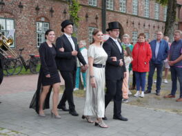 "De Gill schall leven" - Fleckensgilde tanzt um den Roland