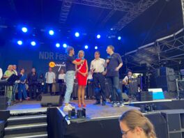 Orts-Challenge gewonnen! VR Bank in Holstein spendet 2000€ an Bad Bramstedter Tafel