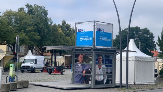 Der Aufbau für die Orts-Challenge und das Konzert von Glasperlenspiel läuft