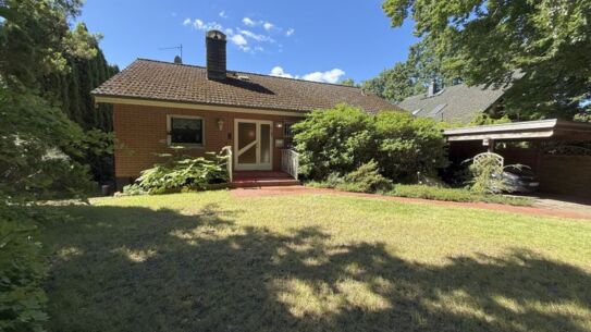 Hartenholm: Familienglück in idyllischer Feldrandlage!