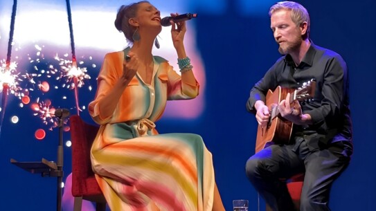 „Alle singen in Bad Bramstedt“  Mitsing-Konzert mit Jenny & Steve