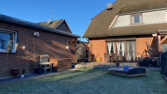 Gepflegte und modernisierte Doppelhaushälfte in Sackgassenendlage