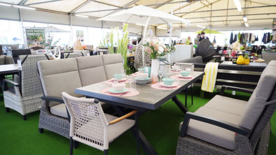 Große Auswahl und neue Trends - Möbel Kraft eröffnet die Gartensaison