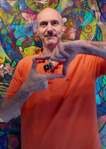 Jan Menssen aus Norderstedt lebt Kunst