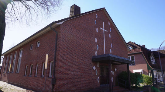 Soll die Kirche zum Theater gemacht und der Vertrag mit dem Kurhaustheater gekündigt werden?