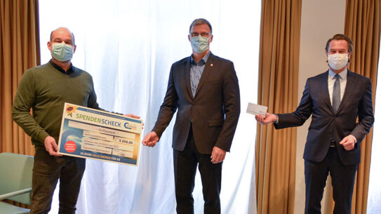 Großzügige Spende an das Weihnachtshilfswerk Kaltenkirchen