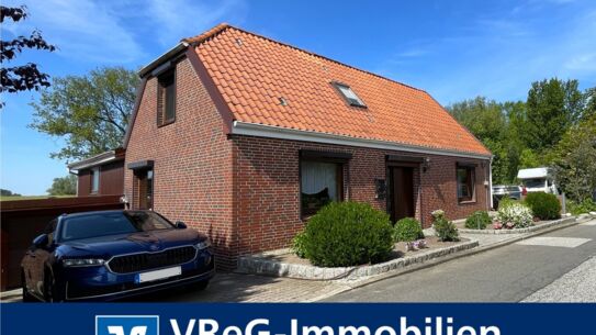 Charmantes Einfamilienhaus mit außergewöhnlich viel Nutzfläche nahe der Elbe in  HH-Ochsenwerder