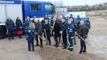 Symbolischer 1. Spatenstich für den Neubau der THW-Unterkunft