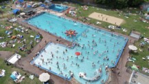 Baywatch-Feeling zum Saisonstart am 1. Mai 2026 im Quickborner Freibad