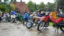 Oldtimertreffen im Himmelmoor: Fans lassen sich vom Regen nicht bremsen