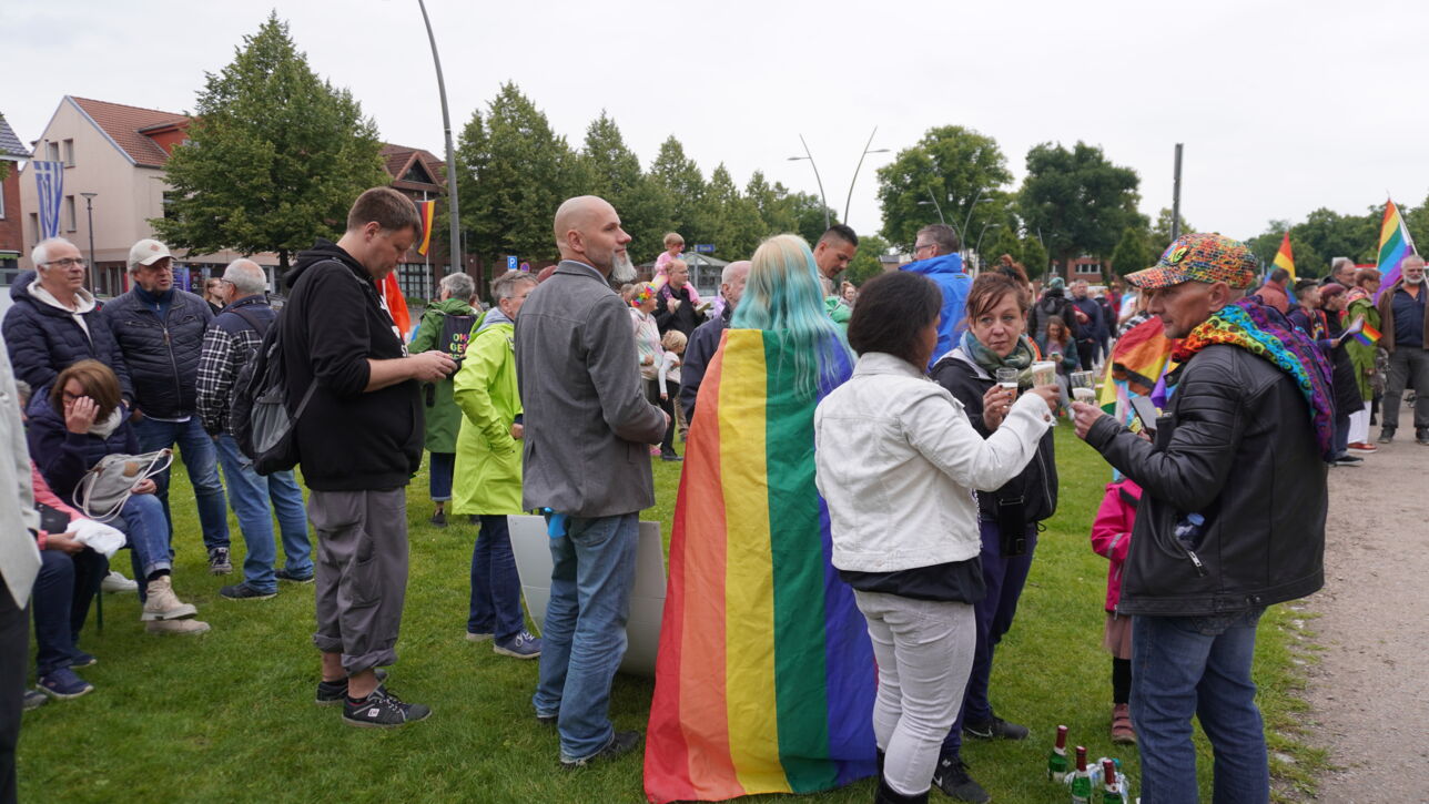 Bad Bramstedt feiert ersten Christopher Street Day