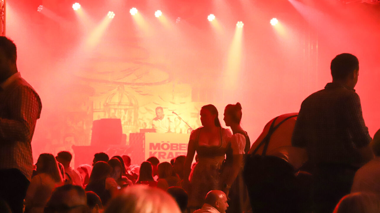 Der Wahnsinn! Oktoberfest bei Möbel Kraft!!!