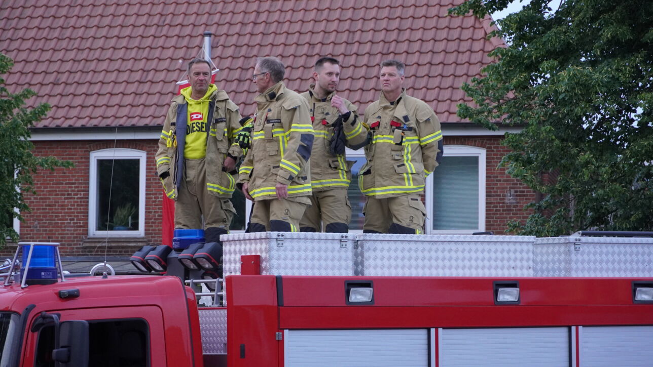 "De Gill schall leven" - Fleckensgilde tanzt um den Roland