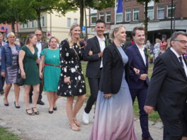 "De Gill schall leven" - Fleckensgilde tanzt um den Roland