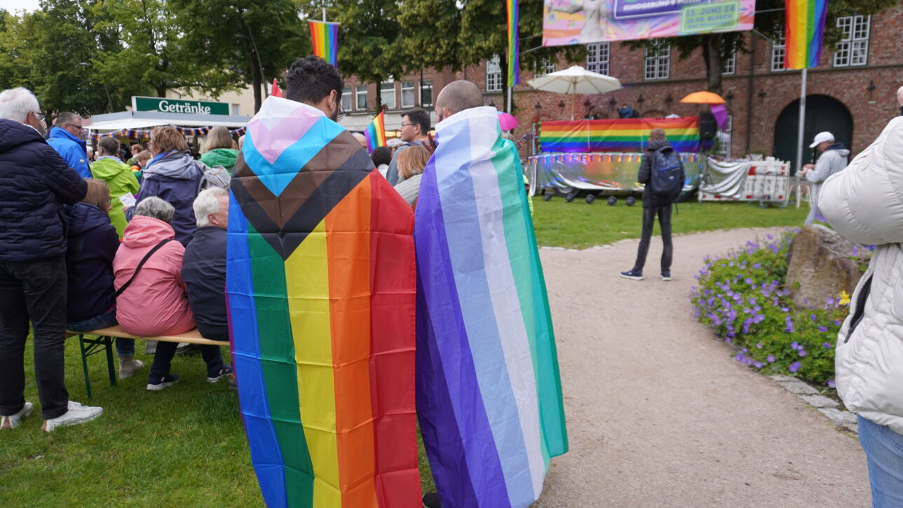 Bad Bramstedt feiert ersten Christopher Street Day