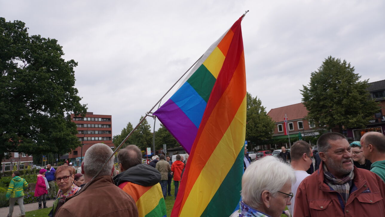 Bad Bramstedt feiert ersten Christopher Street Day