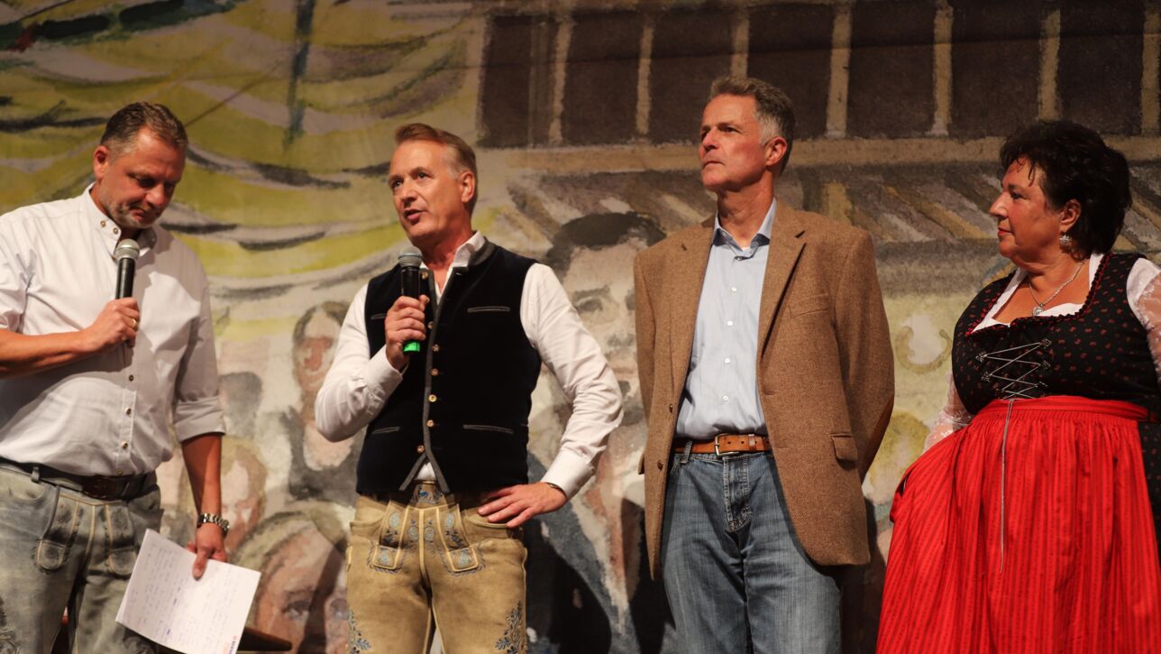 Der Wahnsinn! Oktoberfest bei Möbel Kraft!!!