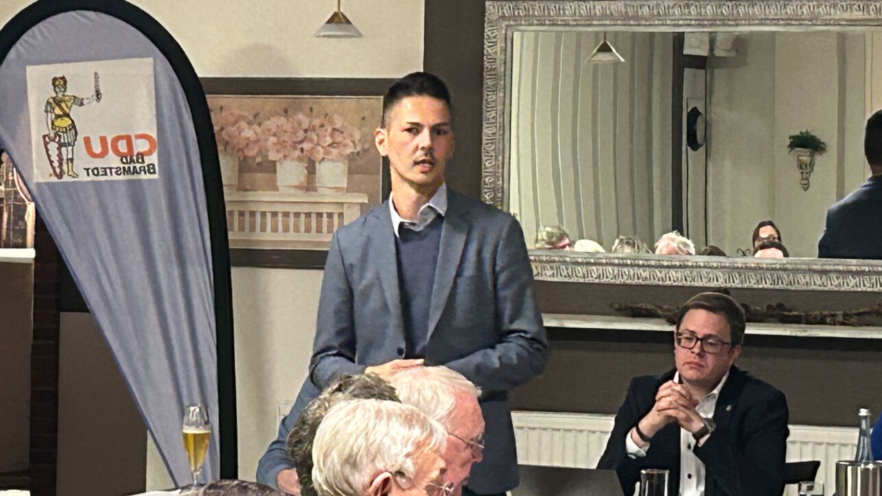 Fotogalerie: Felix Carl von der CDU zum Bürgermeisterkandidaten in Bad Bramstedt gewählt!