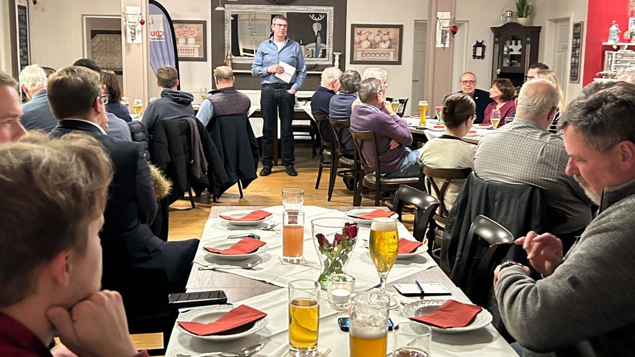 Fotogalerie: Felix Carl von der CDU zum Bürgermeisterkandidaten in Bad Bramstedt gewählt!