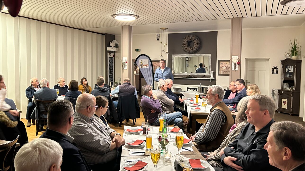 Fotogalerie: Felix Carl von der CDU zum Bürgermeisterkandidaten in Bad Bramstedt gewählt!